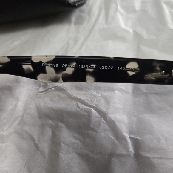 Ray-Ban Tortoise Sunglasses - Picture 4 of 6